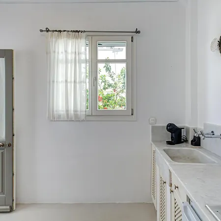 Silver Ammos Parikia (Paros)