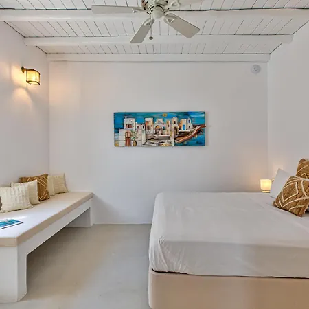 Silver Ammos Apartment *