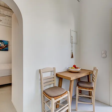 Silver Ammos Apartment